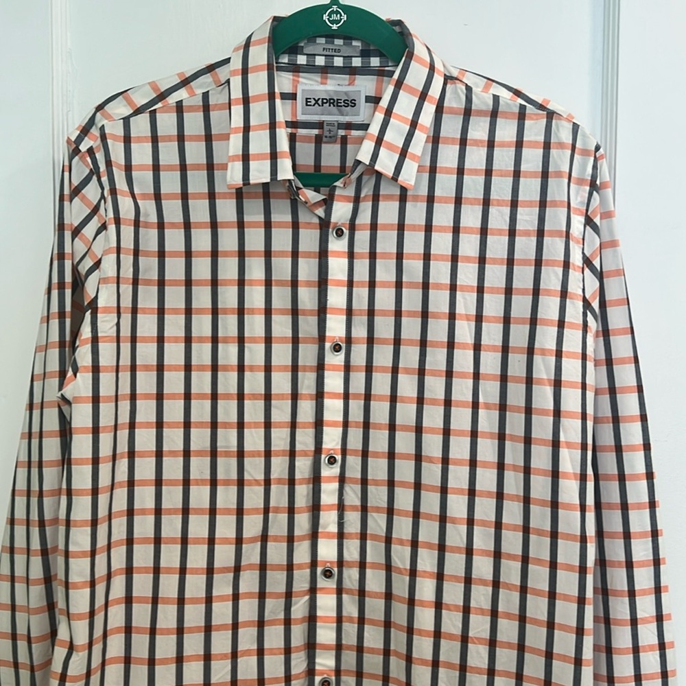 EXPRESS lightweight button down men shirt!